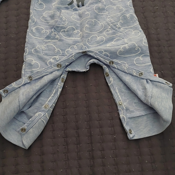 Nuby baby jumpsuit - Picture 3 of 5